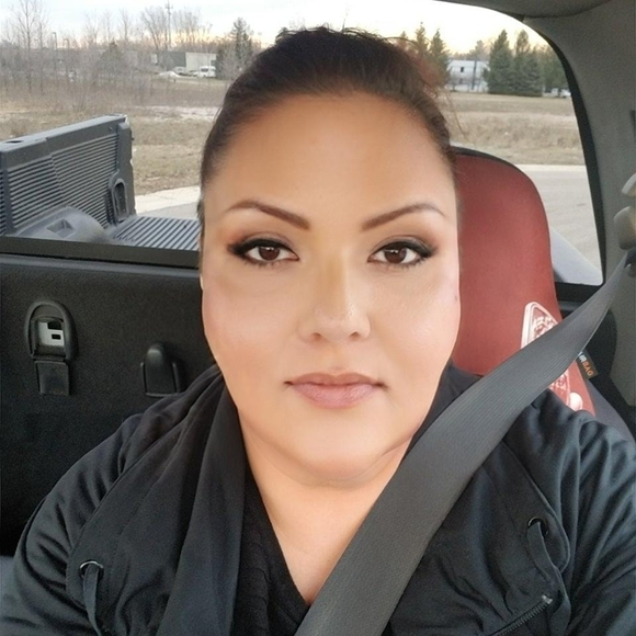 Meet your Posher, Sarah - Picture 1 of 1